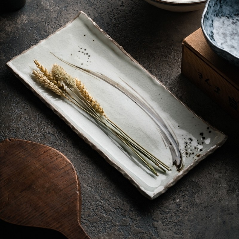 Piatto rettangolare color crema con pennellata, in ceramica di artigianato giapponese con finitura irregolare